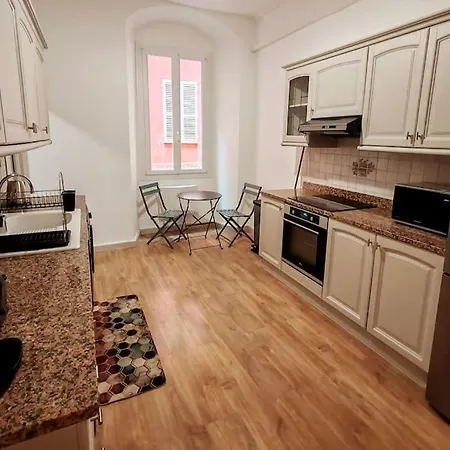 Rénové Centre Historique De à Deux Pas Du Vieux Port *