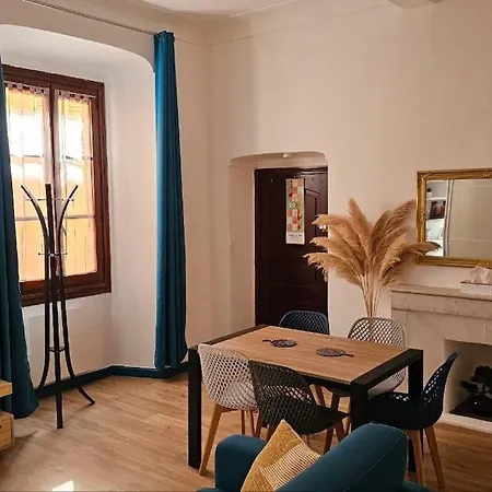 Renove Centre Historique De A Deux Pas Du Vieux Port *