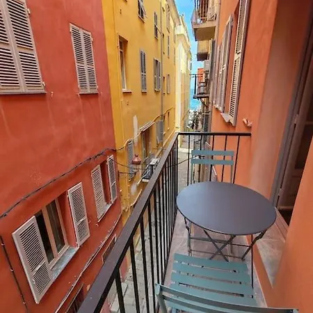 Appartement Rénové Centre Historique De à Deux Pas Du Vieux Port Bastia (Corsica)