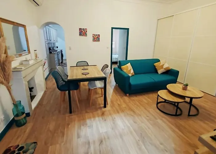 Apartment Renove Centre Historique De A Deux Pas Du Vieux Port