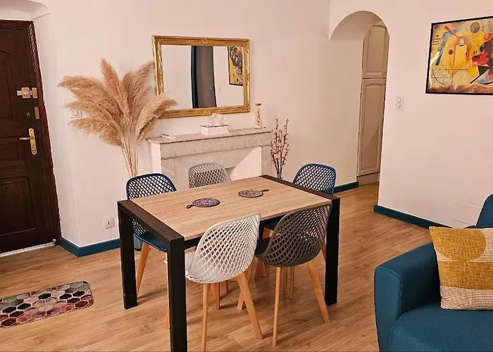 Apartment Renove Centre Historique De A Deux Pas Du Vieux Port