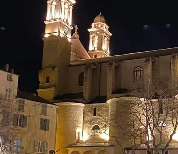Appartamento Rénové Centre Historique De à Deux Pas Du Vieux Port *